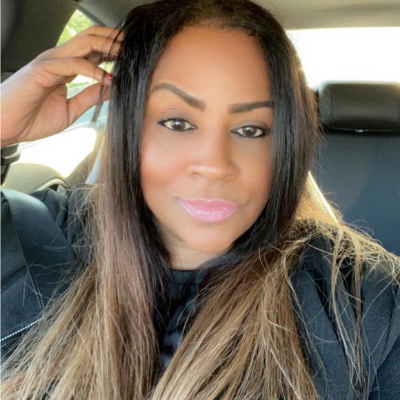 Meet your Posher, Kim - Picture 2 of 2